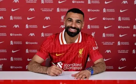 محمد صلاح يمدد عقده مع ليفربول حتى 2027