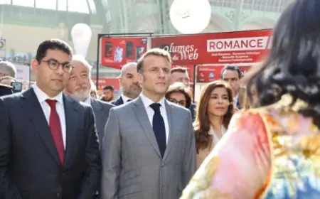 ماكرون يفتتح جناح المغرب في مهرجان باريس للكتاب
