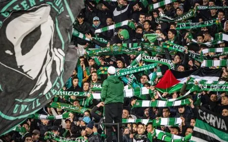 الكورفا سود تعلن مقاطعة مباراة الرجاء ضد حسنية أكادير
