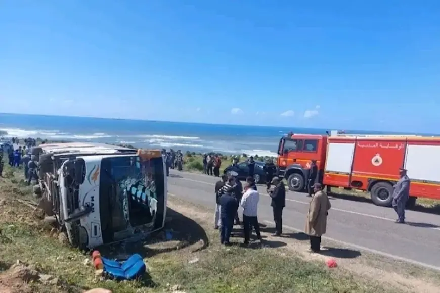 إصابة عدد من الركاب في حادث انقلاب حافلة ضواحي الجديدة
