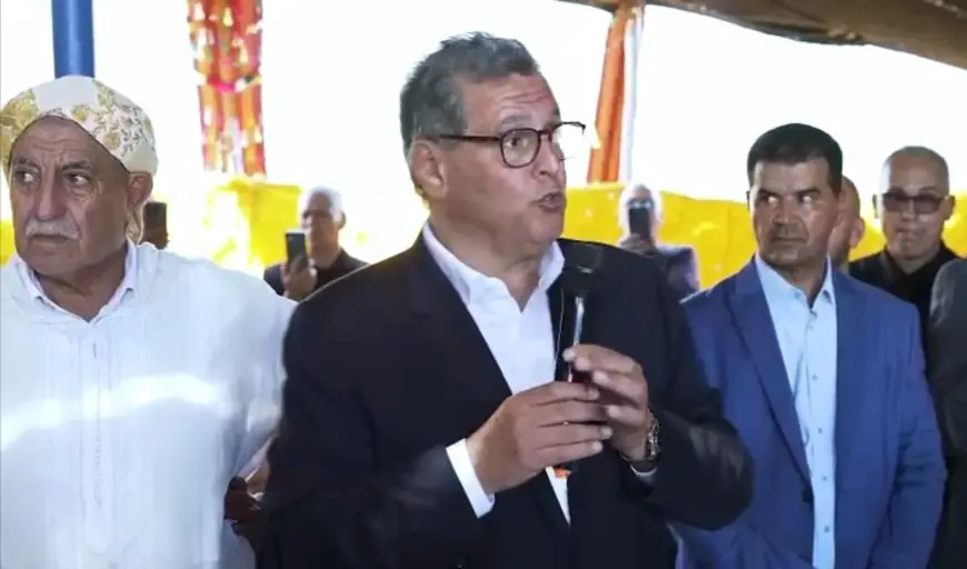 أخنوش من آيت يعزم بالحاجب:  السياسة هي الاشتغال والوفاء بالالتزامات