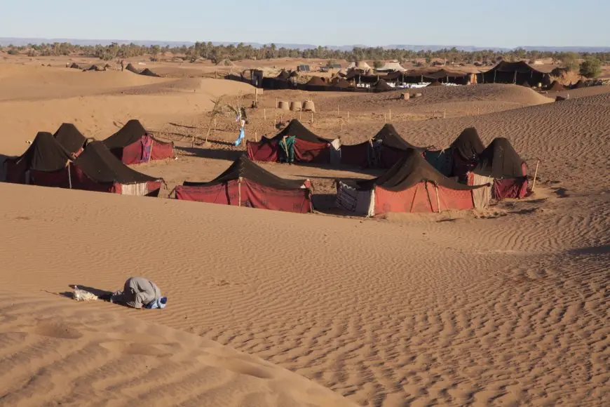 زاكورة.. وفاة سائح فرنسي وفقدان آخر في رحلة استكشافية