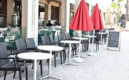 أرباب المقاهي والمطاعم بالهرهورة يعلنون إضرابا إنذاريا احتجاجا على زيادات في الرسوم