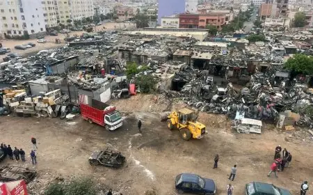الدار البيضاء.. السلطات تباشر إخلاء سوق "لافيراي" بالحي الحسني
