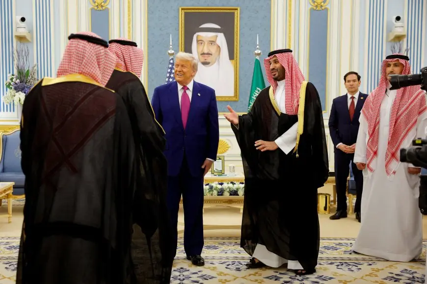 ترامب يختتم جولته الخليجية بإبرام اتفاقات ضخمة