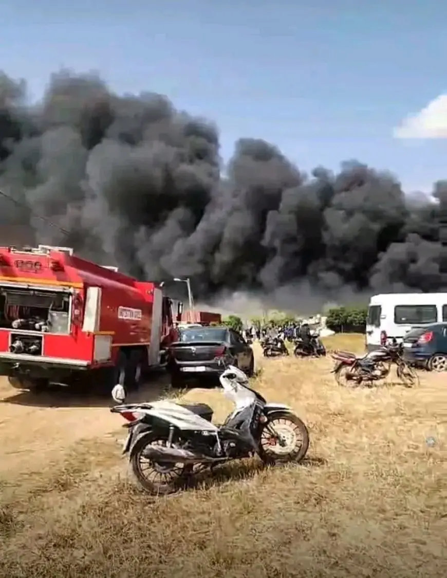 حريق مهول يلتهم مستودع بلاستيك ضواحي المحمدية