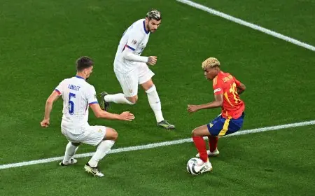 إسبانيا تفوز على فرنسا وتبلغ نهائي دوري الأمم الأوروبية