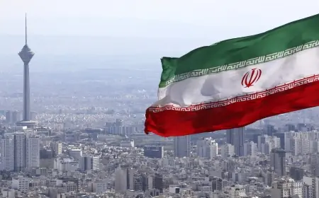 إيران تمنع مسؤوليها من استخدام الأجهزة الاتصالية