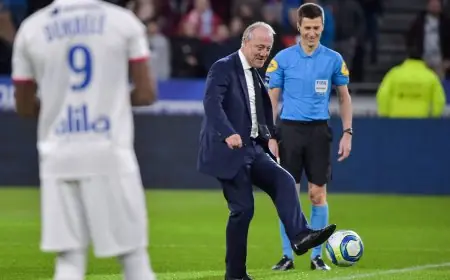 وفاة اللاعب والمدرب الفرنسي برنار لاكومب
