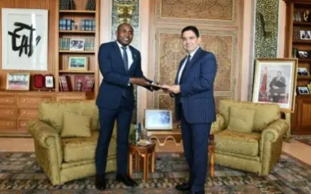 في الرباط.. وزير خارجية جزر القمر يسلم رسالة من الرئيس أسوماني إلى الملك محمد السادس