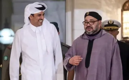 الملك محمد السادس يتصل بأمير قطر ويؤكد تضامن المغرب مع دولة قطر