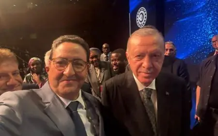 بعد فضيحة "السيلفي مع أردوغان".. مغاربة يطالبون الوزير قيوح بالاستقالة