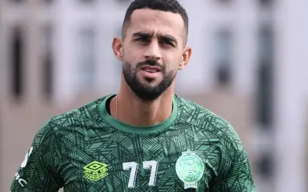 رسميا.. الرجاء يجدد عقد آدم النفاتي
