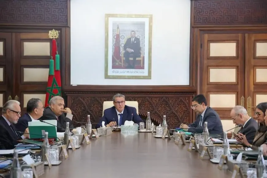 مجلس الحكومة يصادق على تعيينات عليا في وزارات الصناعة والتعليم والسياحة والتضامن