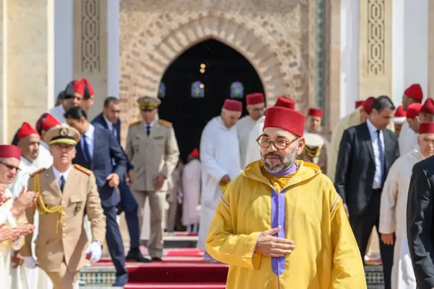 الملك محمد السادس يؤدي صلاة عيد الأضحى بمدينة تطوان