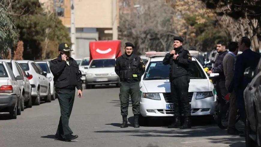 إيران تعلن توقيف خمسة أشخاص بتهمة التجسس لصالح "الموساد"