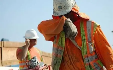 الحرارة المفرطة تهدد حياة العمال وسط غياب الحماية