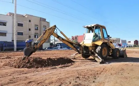 استغلال معدات الجماعات يورط منتخبين في مشاريع عقارية غير قانونية
