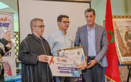 الزميل محمد بوقسيم يتوج بجائزة عبد العزيز الأبيض للصحافة والإعلام  صنف الصحافة الالكترونية