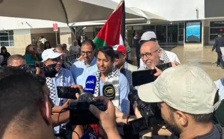 الصحافي محمد البقالي يصل إلى المغرب بعد ترحيله من قبل إسرائيل