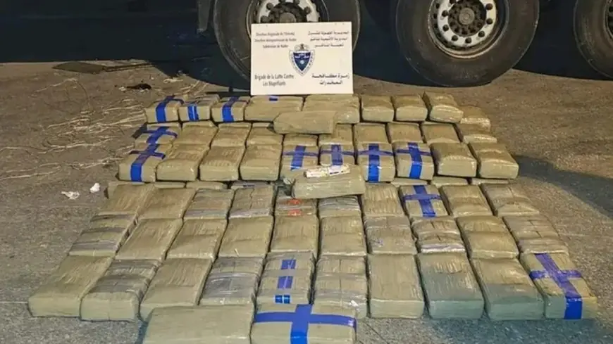 إحباط محاولة تهريب 28 كيلوغراما من المخدرات عبر ميناء بني أنصار