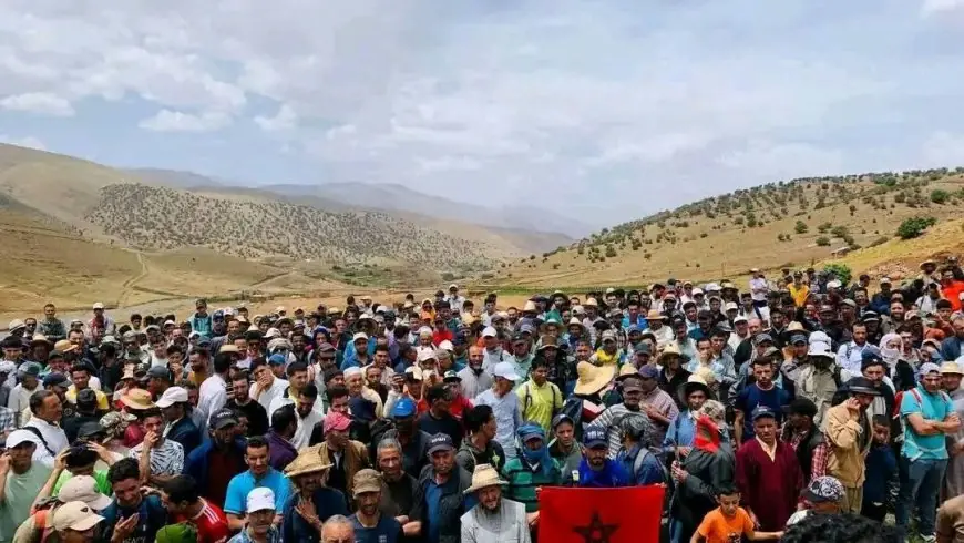 سكان أيت بوكماز يسلكون الطرق الجبلية سيرا على الأقدام نحو بني ملال للمطالبة بحقوقهم