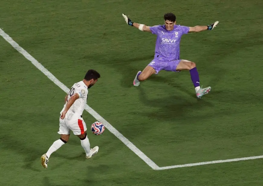 كأس العالم للأندية.. "الفيفا" يصنف بونو كأفضل رابع حارس مرمى في النسخة الحالية