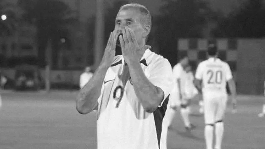أحمد فرس.. الأسطورة الذي خلد اسمه في الشباك والتاريخ (بورتريه)
