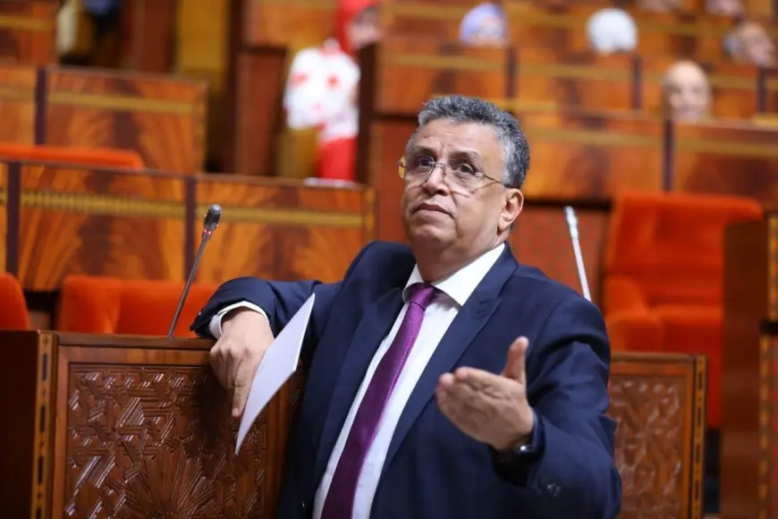 الوزير عبد اللطيف وهبي في قلب العاصفة من جديد بسبب "تسريبات جبروت"