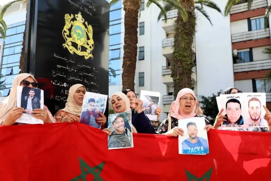 أسر مغاربة مفقودين في ليبيا تحتج بالرباط للمطالبة بالكشف عن مصير أبنائها