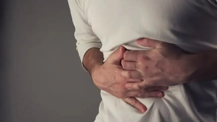 سلطات الناظور تكشف حقيقة إصابة أشخاص بعد تناولهم "حلوى تحتوي على قطع زجاج"