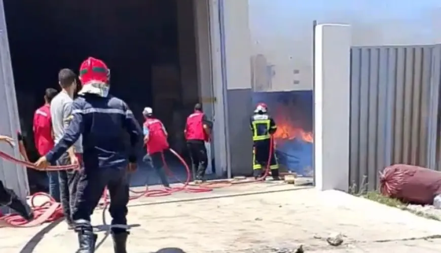 حريق ضخم يلتهم مصنعا بضواحي طنجة ويستنفر السلطات