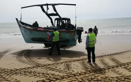 بوجدور.. تقلب الحالة الجوية يمنع قوارب الصيد التقليدي من الإبحار