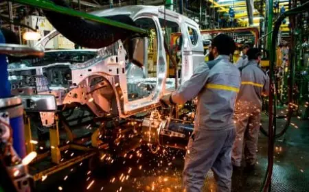المغرب يضاعف وتيرة إنتاج السيارات الكهربائية ويعزز ريادته الصناعية أمام جنوب إفريقيا