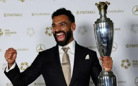 محمد صلاح يظفر بجائزة أفضل لاعب من رابطة المحترفين