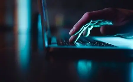 مجموعة "ليب-دوختجان" تعلن نجاحها في تعطيل الاتصالات على السفن الإيرانية