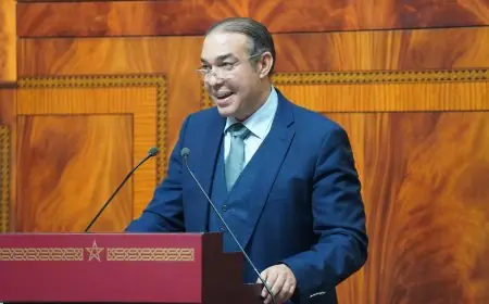 أوزين يسائل وزير الفلاحة حول “الاسعار الملتهبة لبيع الدجاج”