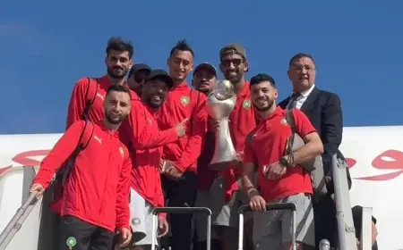 بعثة المنتخب المغربي للمحليين تعود إلى المغرب بعد الفوز بلقب "الشان"