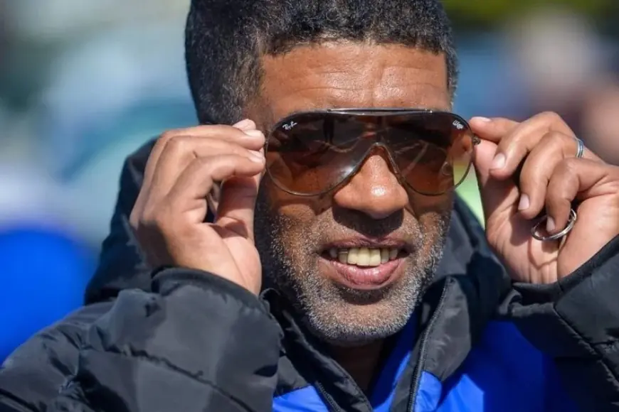 رسميا.. شباب السوالم يعلن تعيين محمد بكاري مدربا للفريق