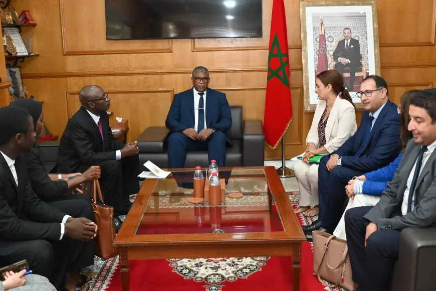وزارة العدل تستقبل وفدا من جمهورية غامبيا في إطار زيارة عمل إلى المملكة المغربية