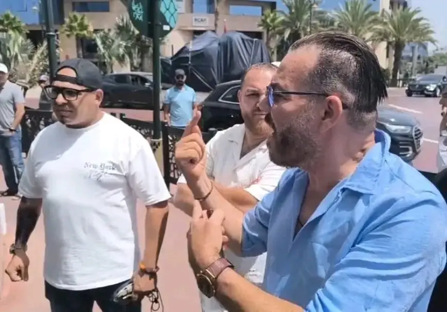 فنانون يحتجون أمام مقر اتصالات المغرب بالرباط