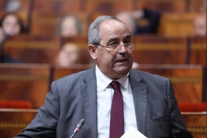 وزير الصحة يحدد شروط ولوج السنة الثالثة بكليات الصيدلة