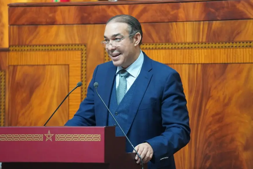 أوزين يسائل وزير الفلاحة حول “الاسعار الملتهبة لبيع الدجاج”