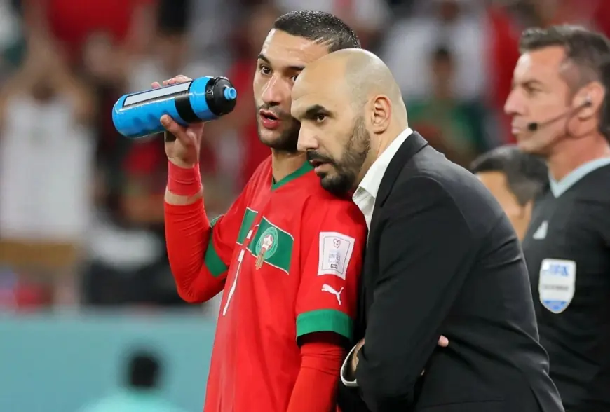 الركراكي يوضح موقفه من عودة زياش إلى المنتخب المغربي