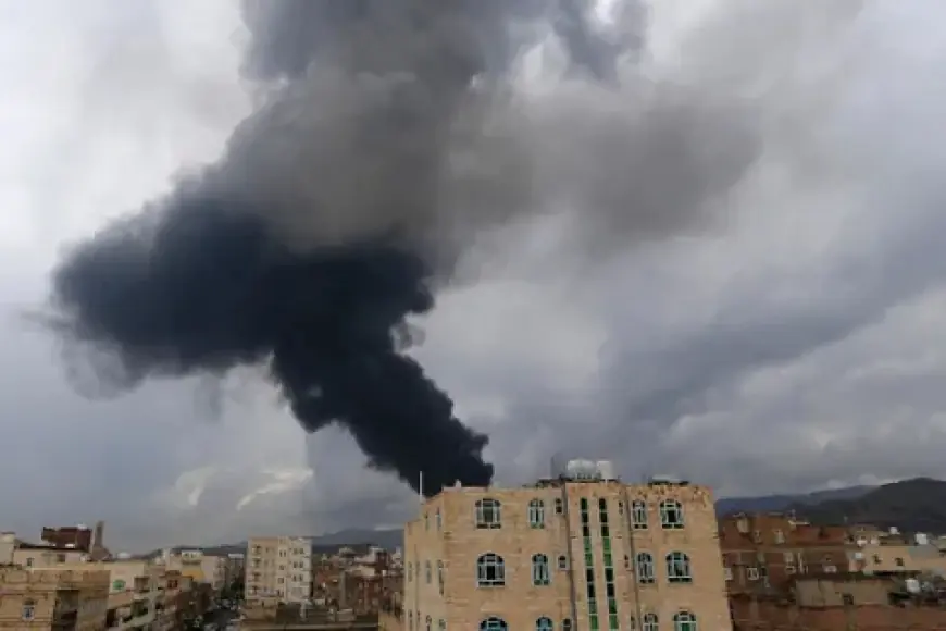 الحوثيون يعلنون مقتل رئيس الوزراء ونائبيه في الهجوم الإسرائيلي