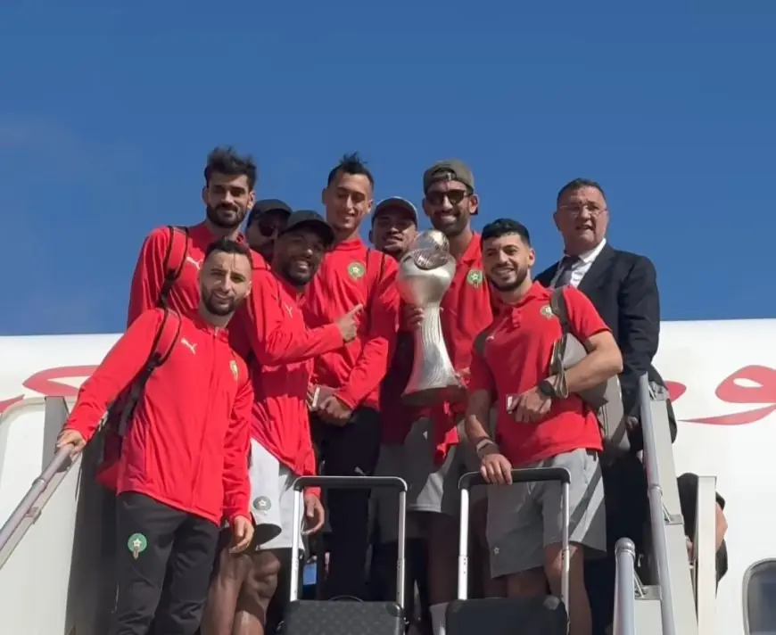 بعثة المنتخب المغربي للمحليين تعود إلى المغرب بعد الفوز بلقب "الشان"