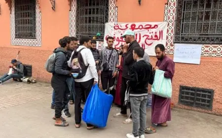 مراكش.. اعتصام مفتوح لمجموعة من المكفوفين يستنفر السلطات بساحة جامع الفنا