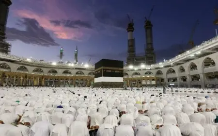 وزارة السياحة تكشف عن آليات جديدة لضمان راحة المعتمرين وتأمين خدمات وكالات الأسفار