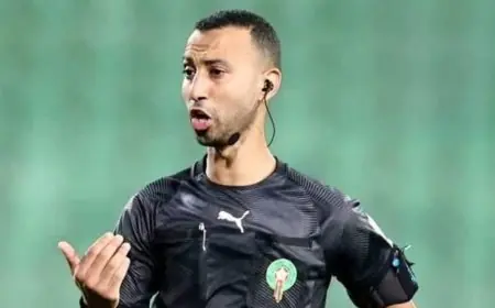 توقيف حكم الكلاسيكو بين الرجاء والجيش الملكي بسبب أداء تحكيمي مثير للجدل