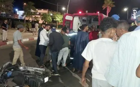حادثة سير خطيرة بين دراجة نارية وسيارة جماعية بسيدي المختار